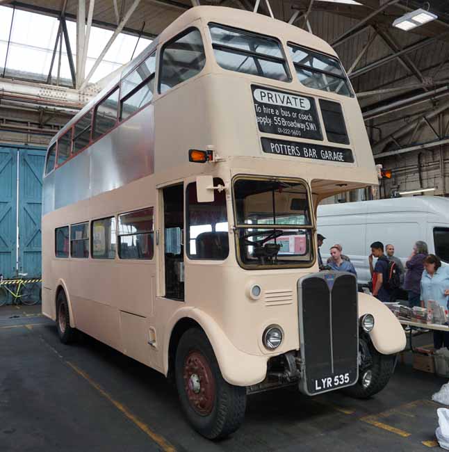 London Transport AEC Regent 3RT Weymann RT3316